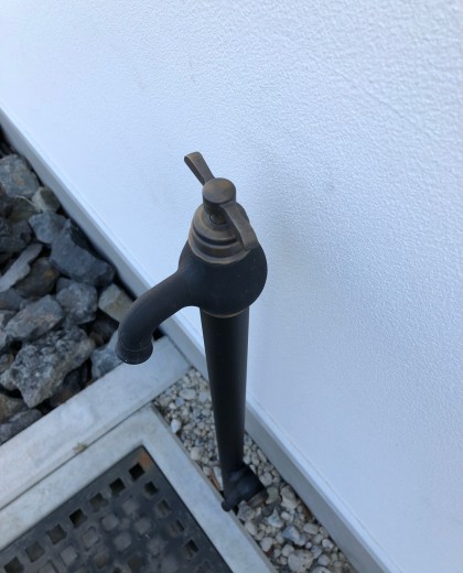 レトロな外水栓