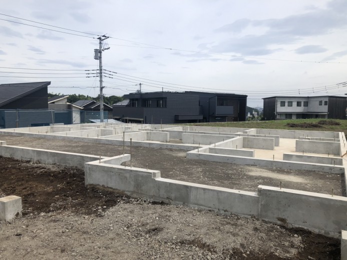 木更津市千束台分譲地新築住宅現場レポート＃7基礎工事　型枠脱型～基礎断熱工事編
